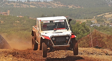 Offroad Mücadelesi Denizli'de Devam Ediyor