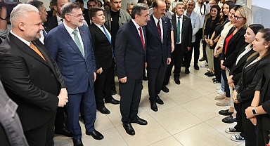 Pehlivan, Cumhurbaşkanı Yardımcısı Cevdet Yılmaz'ı ağırladı.