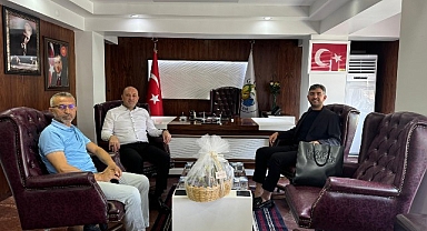 Sapanca Belediye Başkanı Nihat Arda Şahin, Geyve Belediye Başkanı Selçuk Yıldız’ı makamında ziyaret etti.