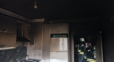 Yangında mahsur kalan 1 kişiyi itfaiye kurtardı...