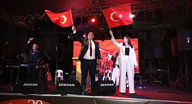 29 Ekim Cumhuriyet Bayramı’nın101. yılı Menderes’te coşkuyla kutlandı. 