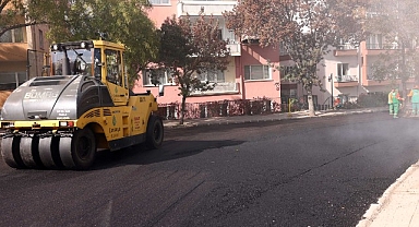 6 Ayda 122 Sokakta Tam Kaplama Asfalt Çalışması