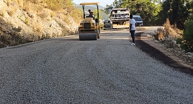  Alanya'da Bayırkozağacı, Güzelbağ ve Katı Atık Tesisi yolu asfaltlandı