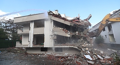 Bakırköy'de riskli binalar güvenli hale geliyor