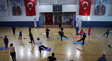 Bakırköylü Kadınlar Hem Spor Yapıyor Hem Sosyalleşiyor