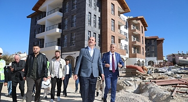 Başkan Altay Kadınhanı İlçe Merkezindeki Kentsel Dönüşüm Çalışmalarını İnceledi