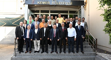 Başkan Böcek Kemer ve Kumluca'yı ziyaret etti