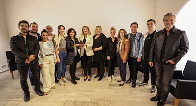 Başkan Ovalıoğlu, Yenilenen Leyla Gencer'deki İlk Oyunu İzledi