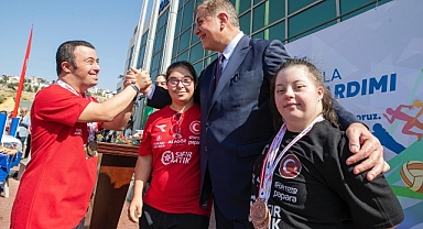 Başkan Tugay: Yetenekli çocukların spor eğitimlerini biz üstleneceğiz