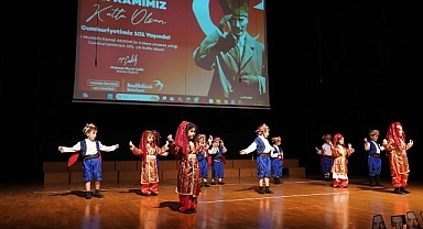 Beylikdüzü'nde Minik Öğrenciler 29 Ekim Ruhunu Yaşattı