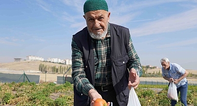 Bostanın Son Hasadı Huzurevi Sakinlerinden