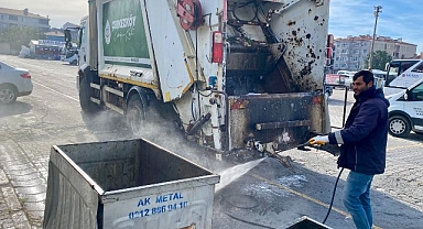 Büyükyoncalı'da çöp konteynerleri dezenfekte edildi