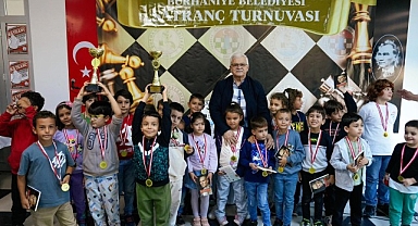 Cumhuriyet Bayramı Satranç Turnuvası Tamamlandı