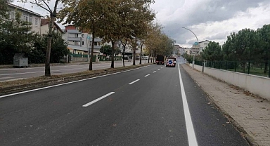 Derince Ertuğrul Gazi Caddesi'nde yol çizgileri çizildi