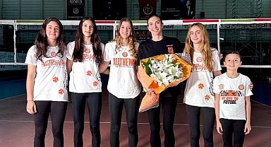 Eczacıbaşı Dynavit’den, Pasörün Hikayesi: Naz Aydemir Akyol ile Geleceğe Paslar Videosu Yayınlandı