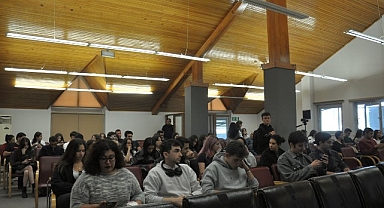 EÜ’de “Cumhuriyet Dönemi Ekonomisi” konuşuldu