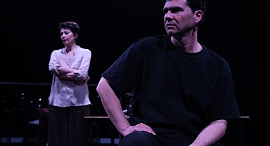 Genç Bir Oyuncu ve Otoriter Bir Yönetmenin Hikâyesi 