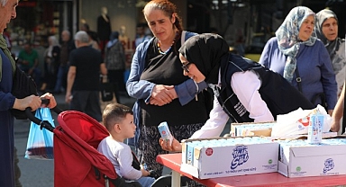 İBB, Dünya Süt Günü'nde 39 İlçede 70.038 Paket Süt Dağıttı