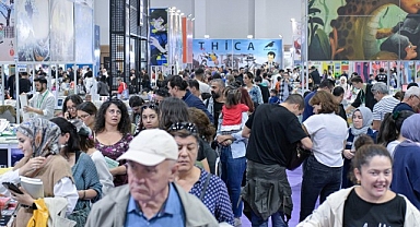 İZKİTAP hafta sonu on binleri ağırladı