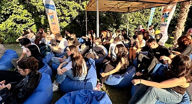 İzmir'de gençlerin “deneyim yolculuğu başladı