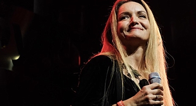 Jülide Özçelik 22 Ekim’de Yapı Kredi bomontiada’da