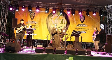 Kartepe'de Coşkulu Ayva Festivali