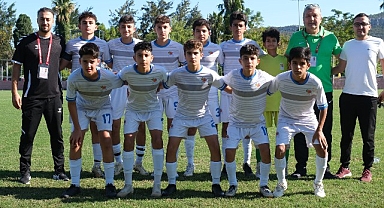 Kemer Belediye Spor evinde galip geldi