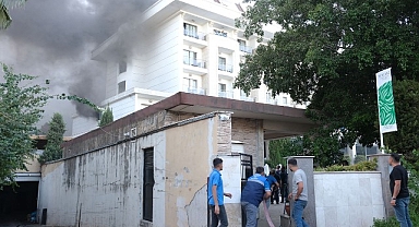 Kemer’de otel yangını