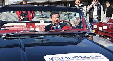 Klasik otomobiller Başkan Aydın’ın startıyla yola çıktı