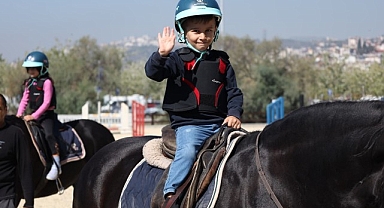 Kocaeli’de 20 bin çocuk binicilik sporuyla tanıştı
