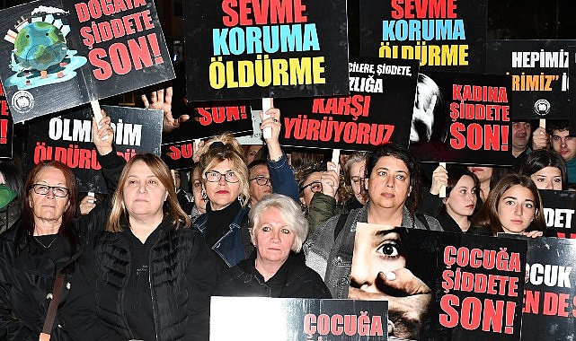 Lüleburgaz'da 'şiddete son' yürüyüşü