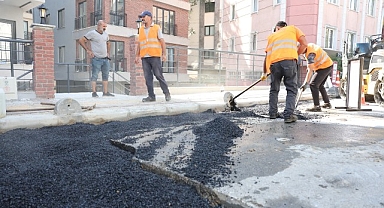 Mahalleliler talep ediyor, Bakırköy Belediyesi yapıyor.