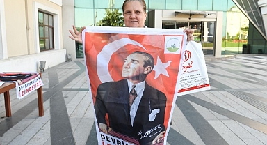 Osmangazi Belediyesi 10 bin Ata Posteri dağıtıyor