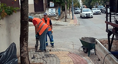 Osmangazi Belediyesi, Kükürtlü Caddesi’ndeki yıpranan trafik levhaları ve uyarı işaretlerini yeniledi.