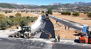 Otogar Yolunda 3. Kat Sıcak Asfalt Çalışması Başladı