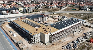 Selçuklu Belediyesi tarafından Konya’ya kazandırılacak olan Türkiye’nin en kapsamlı ve modern Güzel Sanatlar Lisesi’nin yapımı tüm hızıyla devam ediyor.