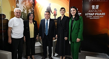 14. Antalya Kitap Fuarı'na öğrencilerden yoğun ilgi