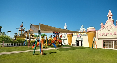 Akdeniz'in Kucağında Hayallerinizdeki Ara Tatil: Titanic Hotels’de Sınırsız Eğlence ve Huzur