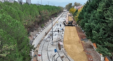 Alikahya tramvayı stada doğru ilerliyor
