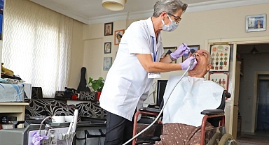 Antalya Büyükşehir Belediyesi'nden evde diş sağlığı hizmeti