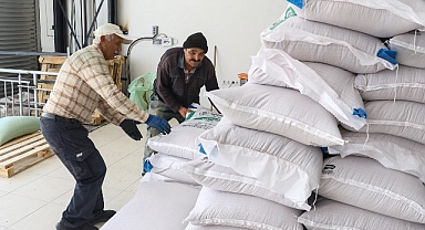 Antalya Büyükşehir'den Korkutelili üreticilere 60 ton buğday desteği