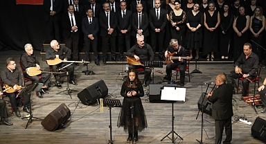 Aydın Büyükşehir Belediyesi Ulu Önder Gazi Mustafa Kemal Atatürk’ü türkülerle andı