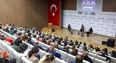 Bakırköy Belediyesi'nden kadına şiddete karşı konferans düzenledi