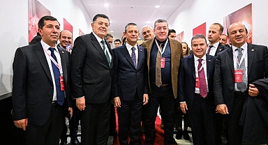 Başkan Böcek CHP'li Belediye Başkanları Çalıştayı'na katıldı