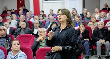  Başkan Önal, depremzedelerle bir araya geldi