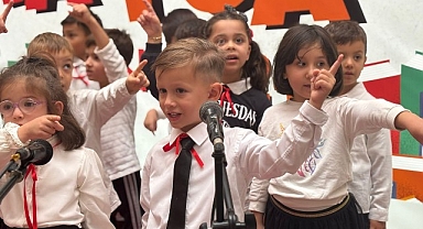 Bayrampaşalı miniklerden fuarda mini konser