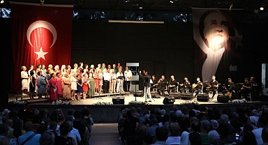 Bornova’da Türkülerle Ata’ya Vefa Konseri