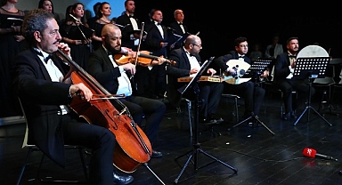 Büyükşehir Belediyesi İsmail Baha Sürelsan Sergi Salonu açıldı