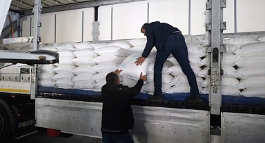 Büyükşehir'den 169 ton arı yemi desteği