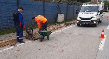 Büyükşehir'den mazgal ve menfez temizliği